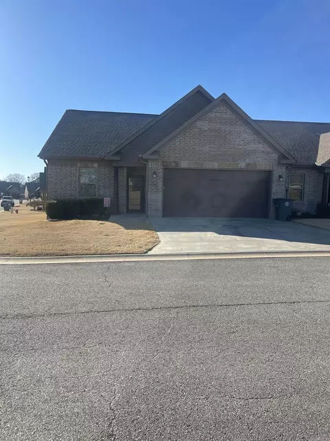 701 Greenwood St, Searcy, AR 72143