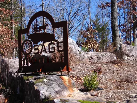 135 Osage Pt, Fairfield Bay, AR 72088