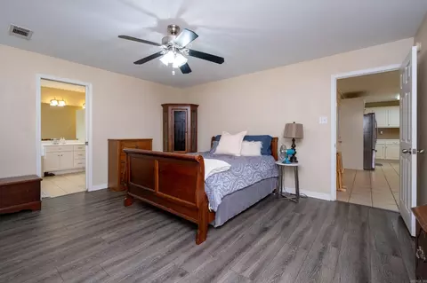 Bedroom - 10 Woodlawn Cir, Beebe, AR 72012 photo 1 of 8