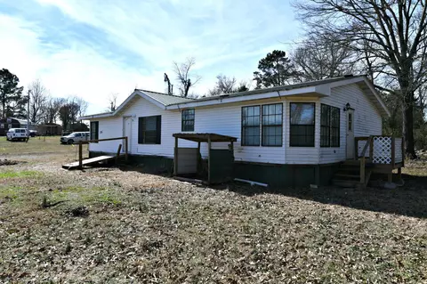 Exterior - 135 Violet Ln, Mena, AR 71953 photo 5 of 10