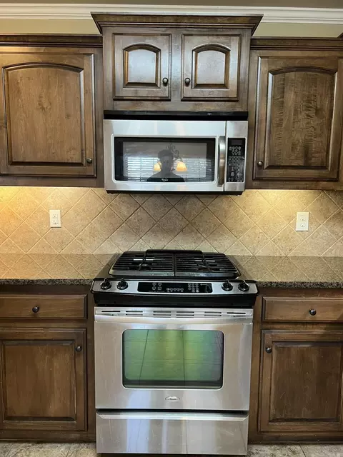 Kitchen - 5223 Charles Ct, Bryant, AR 72022 photo 5 of 9