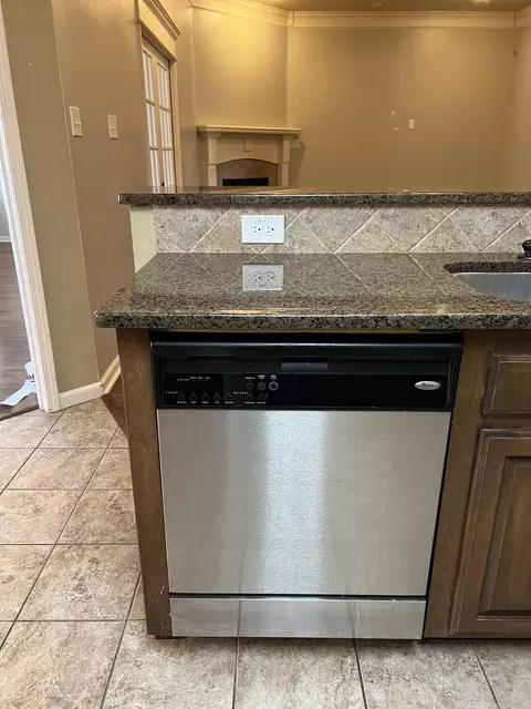 Kitchen - 5223 Charles Ct, Bryant, AR 72022 photo 6 of 9