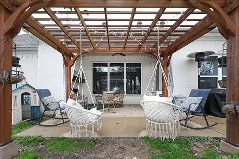 Exterior - 613 Creekside Cv, Bryant, AR 72022 photo 7 of 11