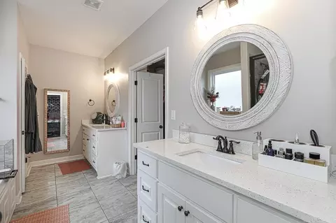 Bath - 613 Creekside Cv, Bryant, AR 72022 photo 1 of 5