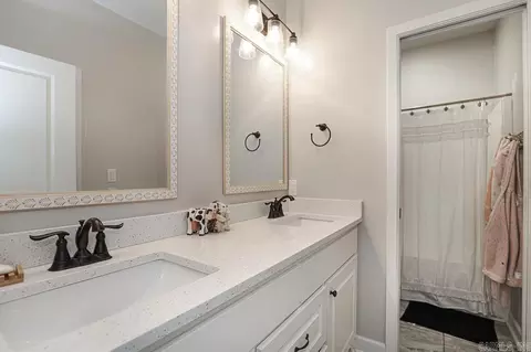Bath - 613 Creekside Cv, Bryant, AR 72022 photo 4 of 5