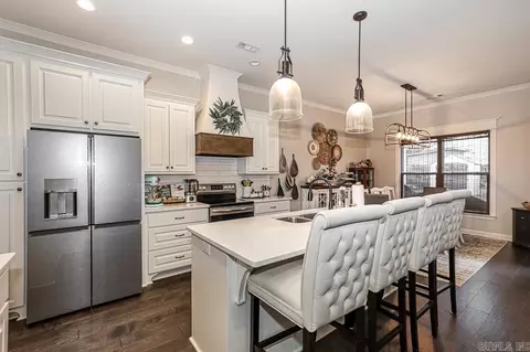 Kitchen - 613 Creekside Cv, Bryant, AR 72022 photo 2 of 8