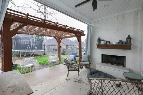 Exterior - 613 Creekside Cv, Bryant, AR 72022 photo 6 of 11