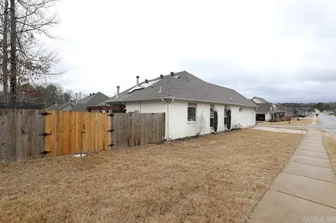 Exterior - 613 Creekside Cv, Bryant, AR 72022 photo 2 of 11