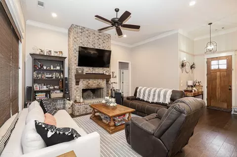 Living - 613 Creekside Cv, Bryant, AR 72022 photo 1 of 4