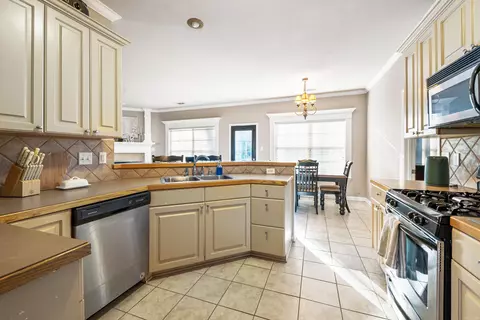 Kitchen - 3508 Forge Dr, Benton, AR 72015 photo 2 of 3