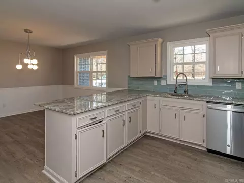 Kitchen - 2901 Wren St, Pine Bluff, AR 71603 photo 1 of 6