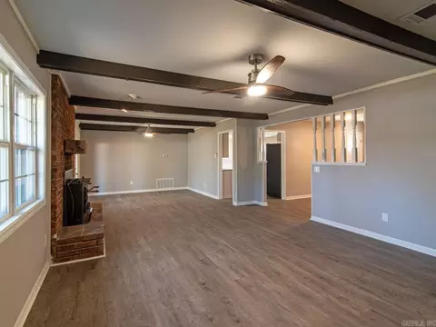 Living - 2901 Wren St, Pine Bluff, AR 71603 photo 4 of 4