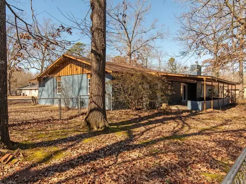 Exterior - 2901 Wren St, Pine Bluff, AR 71603 photo 8 of 9