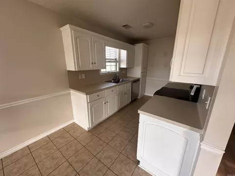 Kitchen - 4 Moonlight Cv, Ward, AR 72176 photo 1 of 4