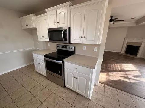 Kitchen - 4 Moonlight Cv, Ward, AR 72176 photo 3 of 4