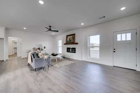 Dining - 2 Persimmon Ridge Ln, Greenbrier, AR 72058 photo 1 of 3