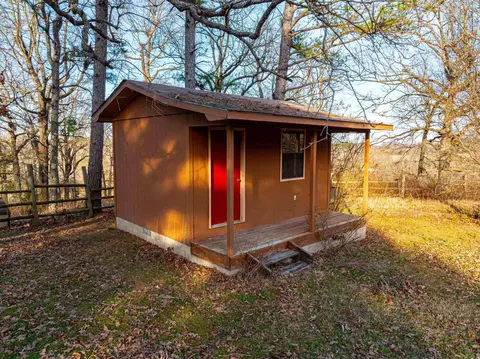 Exterior - 80 E Cardinal Rd, Cave City, AR 72521 photo 10 of 11