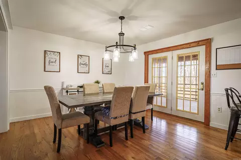 Dining - 80 E Cardinal Rd, Cave City, AR 72521 photo 1 of 1