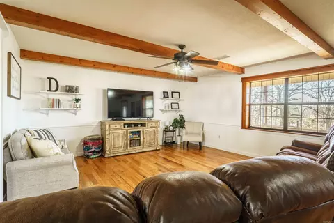 Living - 80 E Cardinal Rd, Cave City, AR 72521 photo 2 of 3