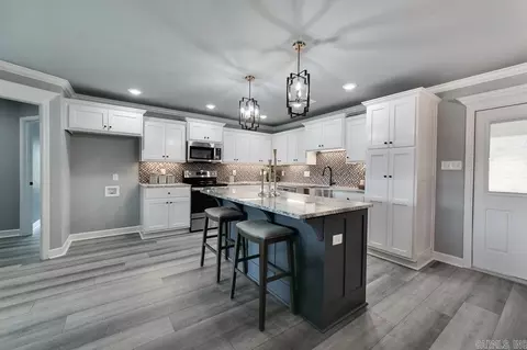 Kitchen - 10 Aberdeen Dr, Cabot, AR 72023 photo 1 of 9