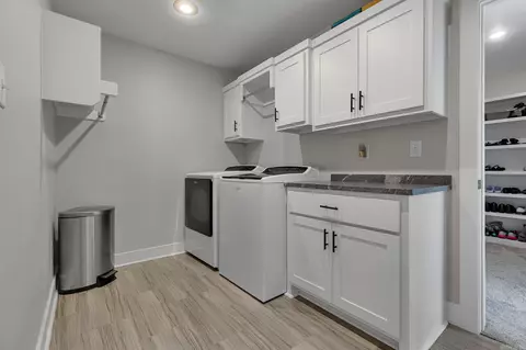 Kitchen - 6089 Castle Rock, Benton, AR 72019 photo 5 of 5