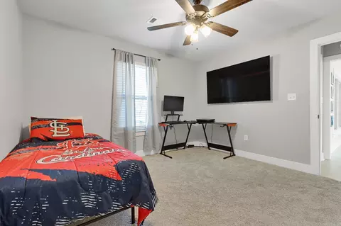 Bedroom - 6089 Castle Rock, Benton, AR 72019 photo 5 of 7