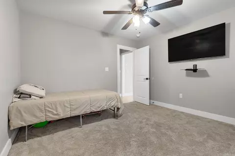 Bedroom - 6089 Castle Rock, Benton, AR 72019 photo 6 of 7