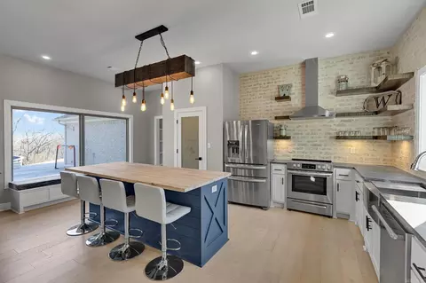 Kitchen - 6089 Castle Rock, Benton, AR 72019 photo 1 of 5
