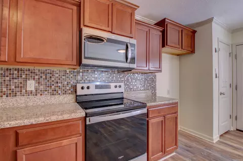 Kitchen - 27 Talladega Loop, Cabot, AR 72023 photo 7 of 8