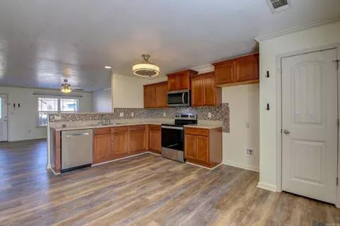 Kitchen - 27 Talladega Loop, Cabot, AR 72023 photo 3 of 8