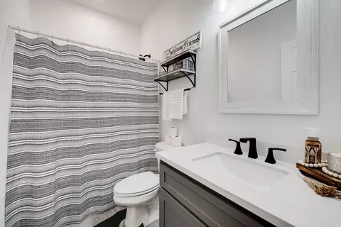 Bath - 17 Elderberry Ln, Conway, AR 72034 photo 6 of 6