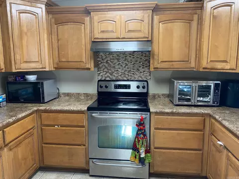 Kitchen - 21765 Silver Maple Dr, Hensley, AR 72065 photo 1 of 3