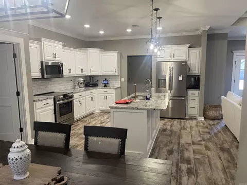 Kitchen - 148 Hayden Dr, Beebe, AR 72012 photo 2 of 3