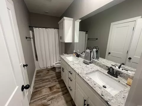 Bath - 148 Hayden Dr, Beebe, AR 72012 photo 4 of 4