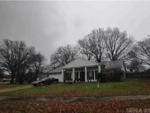 710 Purdue Ave, West Memphis, AR 72301