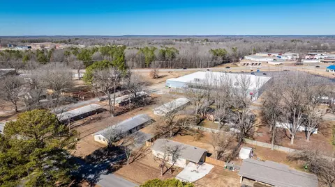 Exterior - 906 W Mississippi St, Beebe, AR 72012 photo 4 of 7