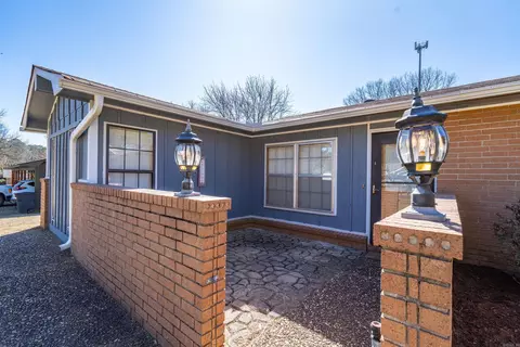 Exterior - 4108 Sandra Ln, Benton, AR 72019 photo 4 of 10