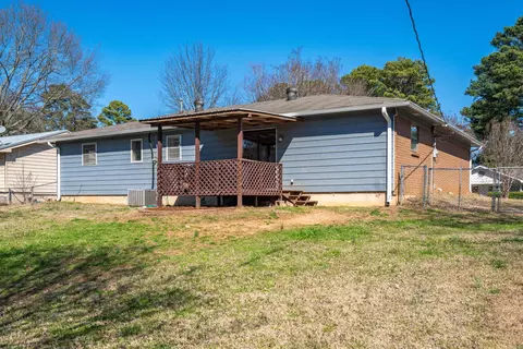 Exterior - 4108 Sandra Ln, Benton, AR 72019 photo 6 of 10