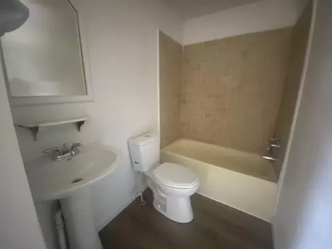 Bath - 893 Ridge Rd, El Paso, AR 72045 photo 4 of 4