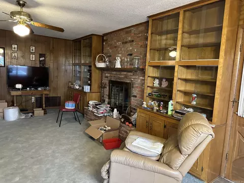 Living - 2803 E 10th, Pine Bluff, AR 71603 photo 1 of 2