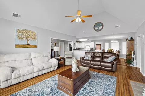 Living - 104 Meadows Ln, Beebe, AR 72012 photo 3 of 3