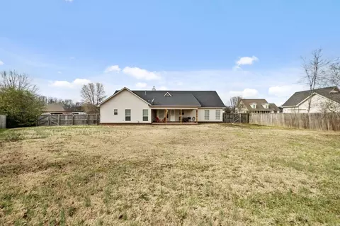 Exterior - 104 Meadows Ln, Beebe, AR 72012 photo 6 of 8