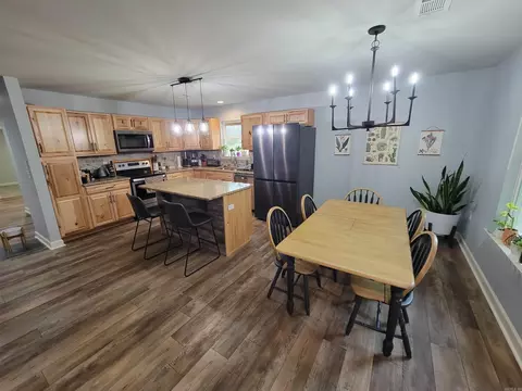 Dining - 20 Honor Ln, Conway, AR 72032 photo 2 of 2