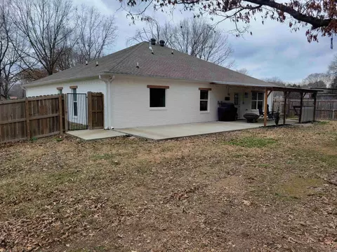 Exterior - 20 Honor Ln, Conway, AR 72032 photo 6 of 14