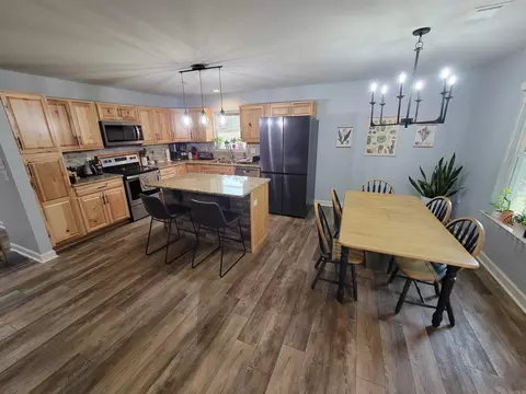 Dining - 20 Honor Ln, Conway, AR 72032 photo 1 of 2