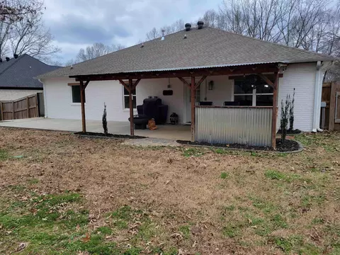 Exterior - 20 Honor Ln, Conway, AR 72032 photo 9 of 14
