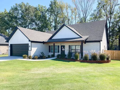 Exterior - 157 Hayden Dr, Beebe, AR 72012 photo 2 of 5