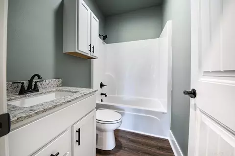 Bath - 409 N 4th St, Cabot, AR 72023 photo 6 of 6