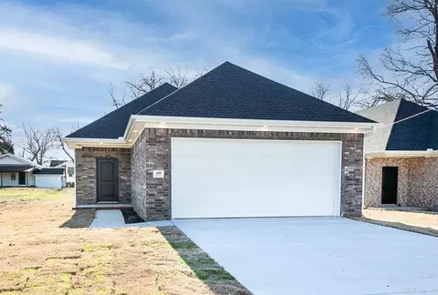 Exterior - 409 N 4th St, Cabot, AR 72023 photo 1 of 6