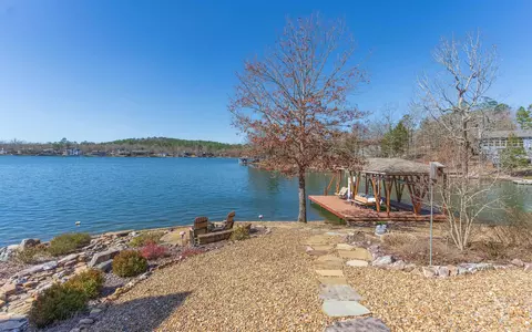 27 Saldana Way, Hot Springs Village, AR 71909